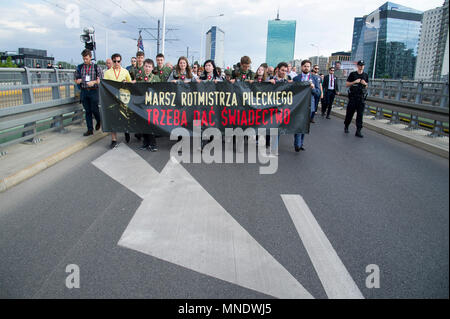 Rotmistrz Witold Pilecki März in Warschau, Polen. 13. Mai 2018, Ehre, Witold Pilecki, Polnische Armee Soldat und Secret Agent des Polnischen zu zahlen Stockfoto