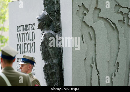 Denkmal der Rotmistrz Witold Pilecki März in Warschau, Polen. 13. Mai 2018, Ehre, Witold Pilecki, Polnische Armee Soldat und Secret Agent o zu zahlen Stockfoto