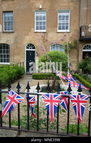 London, Großbritannien. 16 Mai, 2018. Ein Haus mit Bunting über die Prozession Route für Royal am Samstag Hochzeit zwischen Prinz Harry und Meghan Markle. Credit: Mark Kerrison/Alamy leben Nachrichten Stockfoto