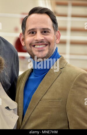 15. Mai 2018, Deutschland, Köln: Schauspieler Moritz Bleibtreu bei einer Pressekonferenz auf dem Set des Films "Ich krieg noch Gedenkbuch in New York" (Lit. Ich war noch niemals in New York" wurde. Foto: Horst Galuschka/dpa Stockfoto