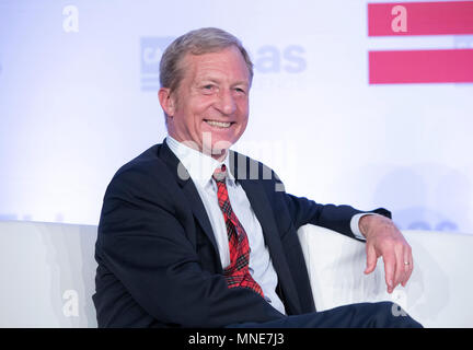 Washington, Vereinigte Staaten von Amerika. 15 Mai, 2018. Liberale Aktivisten Tom Steyer erscheint auf einem Panel in der Mitte für amerikanischen Fortschritt' 2018 Ideen Konferenz im Renaissance Hotel in Washington, DC am Dienstag, 15. Mai 2018. Credit: Ron Sachs/CNP (Einschränkung: Keine New York oder New Jersey Zeitungen oder Zeitschriften innerhalb eines 75-Meilen-Radius von New York City) | Verwendung der weltweiten Kredit: dpa/Alamy leben Nachrichten Stockfoto