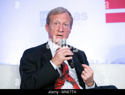 Washington, Vereinigte Staaten von Amerika. 15 Mai, 2018. Liberale Aktivisten Tom Steyer erscheint auf einem Panel in der Mitte für amerikanischen Fortschritt' 2018 Ideen Konferenz im Renaissance Hotel in Washington, DC am Dienstag, 15. Mai 2018. Credit: Ron Sachs/CNP (Einschränkung: Keine New York oder New Jersey Zeitungen oder Zeitschriften innerhalb eines 75-Meilen-Radius von New York City) | Verwendung der weltweiten Kredit: dpa/Alamy leben Nachrichten Stockfoto