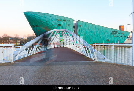 Amsterdam, Niederlande, 15. Februar 2018: Das Science Center NEMO in Amsterdam Stockfoto