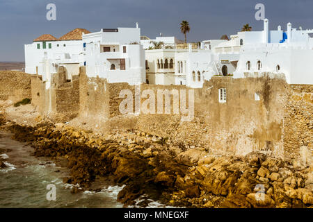 Ocean Front der alten Medina von Asilah, im Norden von Marokko Stockfoto