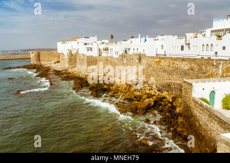 Ocean Front der alten Medina von Asilah, im Norden von Marokko Stockfoto