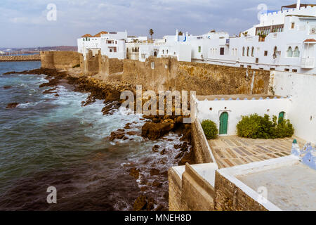 Ocean Front der alten Medina von Asilah, im Norden von Marokko Stockfoto