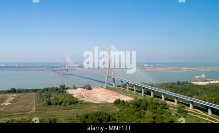 Luftaufnahmen von die Brücke der Normandie, zwischen Le Havre und Honfleur. Stockfoto