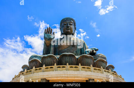 Hongkong, den 11. Juli 2017 - Die grosse Buddha Statue Stockfoto