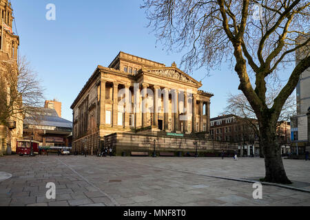 Museum und Kunstgalerie auf dem Hauptplatz in Preston, Lancashire Stockfoto