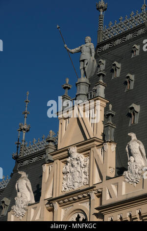 Vorderansicht der Palast der Kultur, der Verwaltung und der Justiz Palast bis 1955, wenn sein Ziel geändert wurde, werden die vier Museen heute United unter dem Namen Moldawien nationaler Museumskomplex in Iasi zugewiesen wird auch als iasi oder Iassy die zweitgrößte Stadt in Rumänien genannt serviert. Stockfoto