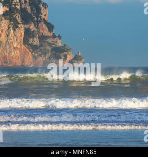 El Pescador Leuchtturm von La Salvé Strand, Laredo, Biscaya, Kantabrien, Spanien, Europa Stockfoto