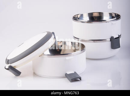 Essen Container Tiffin oder essen Träger auf Hintergrund Stockfoto