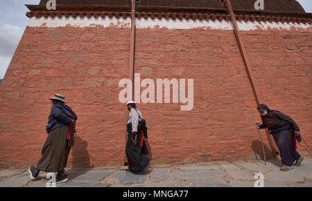 Tibetischen pilgern Kora, Labrang Monastery, Xiahe, Gansu, China Stockfoto