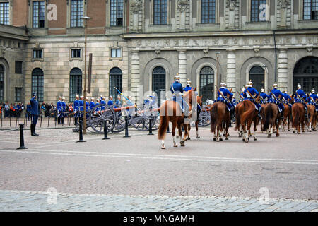 Die Royal Guards - wachablösung an der Königlichen Schloss in Stockholm, Schweden Stockfoto