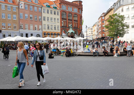 Kopenhagen, Dänemark - 24 August, 2017: Die Menschen auf dem Platz Kultorvet im Zentrum von Kopenhagen. Stockfoto