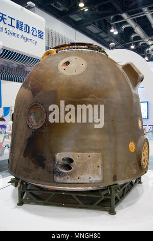 Die Shenzhou-10 re-entry-Baugruppe, die drei Astronauten auf die Tiangong-1 Station im Juni 2013 stattfand, an der 64. IAC in Peking, China. Stockfoto