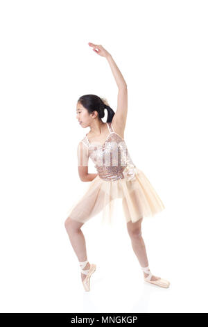 Jungen asiatischen Ballerina ein Ballett pointe Bewegung. Auf weissem Hintergrund. Stockfoto