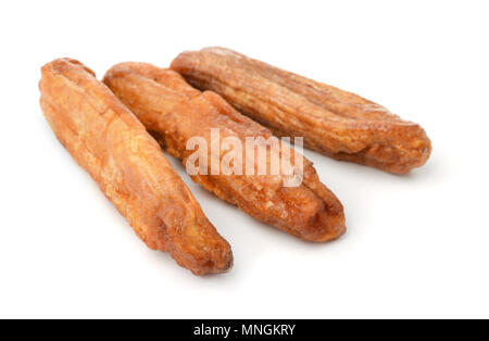Getrocknete Bananen isoliert auf weißem Stockfoto