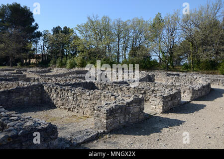 Bleibt & Stiftungen in zerstörten alten Häuser in der Oberen Stadt von Entremont Oppidum (180-170 v. Chr.), Salyes Kapital, Aix-en-Provence Provence Frankreich Stockfoto