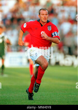 Fußball: Stade du Pays de Charleroi Charleroi Belgien, 17/06/2000 Euro 2000 Turnier - Gruppe (Gruppe A) England gegen Deutschland 1:0------- Alan Shearer (England) Stockfoto