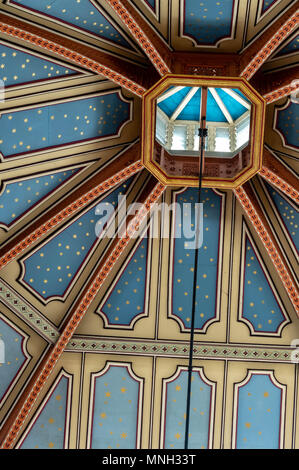 Leadenhall Market ist eine überdachte Markt in London, auf gracechurch Street Es ist einer der ältesten Märkte in London, aus dem 14. Jahrhundert. Stockfoto