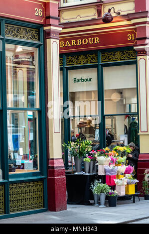 Leadenhall Market ist eine überdachte Markt in London, auf gracechurch Street Es ist einer der ältesten Märkte in London, aus dem 14. Jahrhundert. Stockfoto