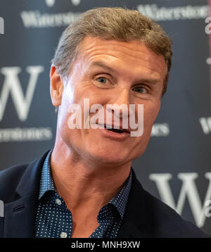 London, 17. Mai 2018 David Coulthard MBE eine Britische ehemalige Formel-1-Rennfahrer Moderator, Kommentator und Journalist. Er war zweiter in der Welt Drivers' 2001 Formel 1 Meisterschaft, fahren für McLaren. Er war die Unterzeichnung Kopien von seinem neuen Buch "Die gewinnende Formel bei Waterstones, Leadenhall Market London Credit Ian Davidson/Alamy leben Nachrichten Stockfoto