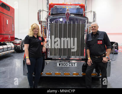 ExCel, London, UK. 17. Mai, 2018. Die Confused.com London Motor Show Veranstaltung läuft vom 17. bis 20. Mai 2018 mit einer Fläche von 4,5 mal größer als im letzten Jahr. Foto: American big Rigs, Kenworths im BIG Zone. Credit: Malcolm Park/Alamy Leben Nachrichten. Stockfoto