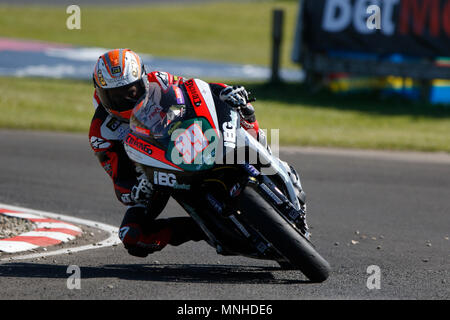 Portrush, Nordirland. 17 Mai, 2018. Internationale North West 200 Motorrad Rennen, Donnerstag Racing; Jeremy McWilliams Credit: Aktion plus Sport/Alamy leben Nachrichten Stockfoto