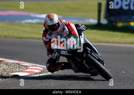 Portrush, Nordirland. 17 Mai, 2018. Internationale North West 200 Motorrad Rennen, Donnerstag Racing; Jeremy McWilliams Credit: Aktion plus Sport/Alamy leben Nachrichten Stockfoto