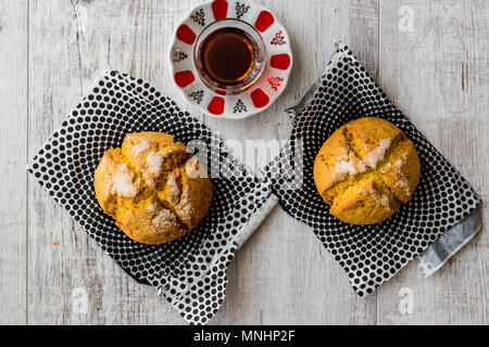 Türkische cookies Sam kurabiyesi sowie Kaffee- und Cookie mit Orangen und Zucker. Traditioal Cookies Stockfoto