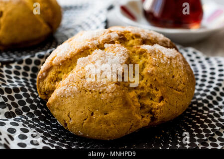 Türkische cookies Sam kurabiyesi sowie Kaffee- und Cookie mit Orangen und Zucker. Traditioal Cookies Stockfoto