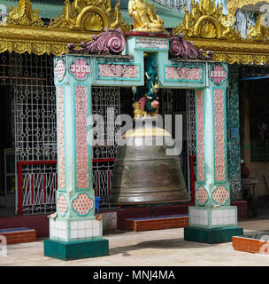 Bell in Bago Shwemawdaw Pagode, Myanmar, Stockfoto