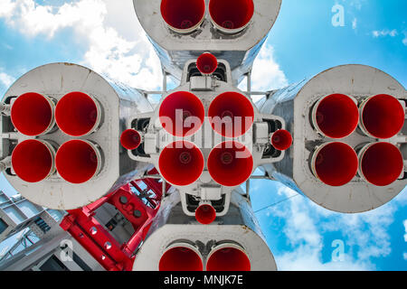 Die weltweit ersten bemannten Rakete "Wostok" in einer Ausstellung in der Stadt Moskau, Russland Stockfoto