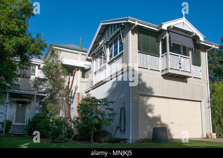 Queenslander Stil Jugendstil Holz Home Ca. 1913, in der Innenstadt von Brisbane Vorort von Windsor, Australien Stockfoto