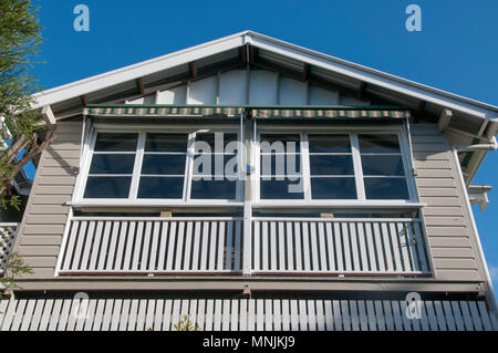 Queenslander Stil Jugendstil Holz Home Ca. 1913, in der Innenstadt von Brisbane Vorort von Windsor, Australien Stockfoto