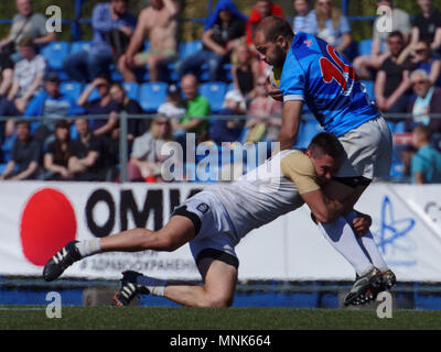 St. Petersburg, Russland - 12. Mai 2018: Match RC Kuban, Russland vs RC-Akademie, Georgien während Rugby Sevens Europa's Club Champion Trophy. Kuban gewann 29-0 Stockfoto