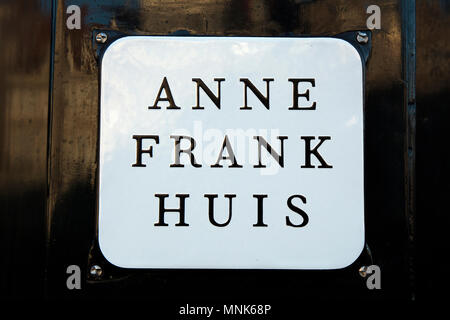 Amsterdam, Niederlande - 7. Januar 2018: Schild auf das Anne Frank Haus in Amsterdam. Stockfoto