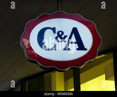 Amsterdam, Niederlande, 19. Januar 2017: C&A Mode Store Anmelden auf einem Gebäude Stockfoto