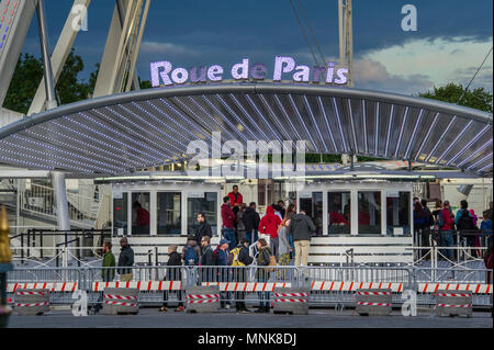 Grande Roue de Paris, das Riesenrad auf dem Place de la Concorde in Paris. Stockfoto