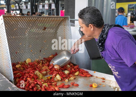 New Orleans, Louisiana - Langusten zum Verkauf auf dem französischen Markt. Stockfoto