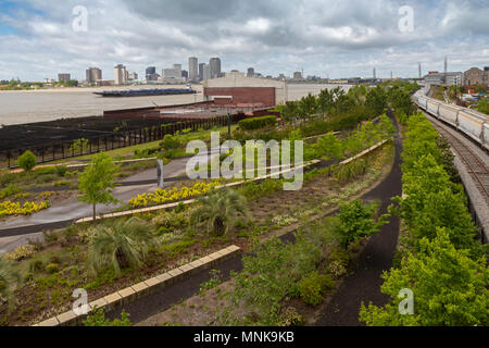 New Orleans, Louisiana - Crescent Park, entlang des Mississippi River. Stockfoto