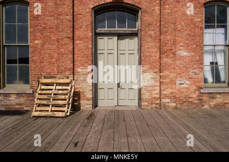 Der ehemalige Michigan Central Rail Road Anwesen in St. Thomas, Ontario, Kanada, darunter das der Werkstatt und die CASO-Station. Stockfoto