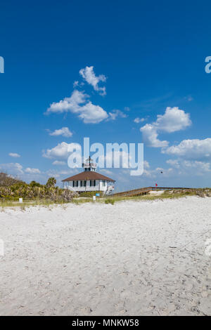 Port Boca Grande Leuchtturm gebaut im Jahr 1890 in Gasparilla Island State Park auf Gasparilla Island eines der Golf Küste vorgelagerten Inseln. Stockfoto