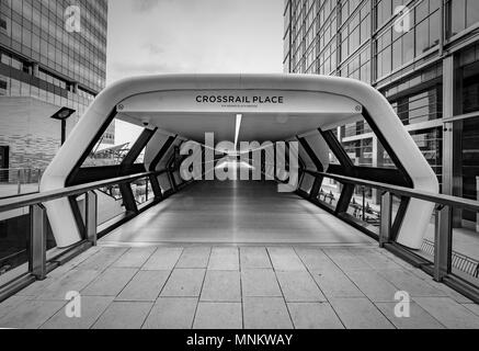 Adams Plaza Brücke, Eingang Crossrail, Canary Wharf, London, Großbritannien. Stockfoto