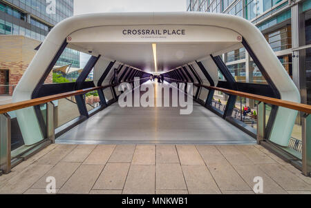 Adams Plaza Brücke, Eingang Crossrail, Canary Wharf, London, Großbritannien. Stockfoto