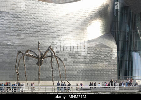Guggenheim Museum; Riesenspinne Maman im Vordergrund, Bilbao, Vizcaya, País Vasco; Spanien; Stockfoto