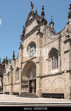 Iglesia de San Severino, 15. Jahrhundert, der Plaza Mayor, Balmaseda, Vizcaya, Pais Vasco, Spanien, Stockfoto