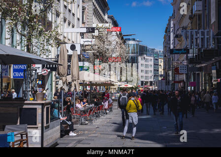 Seilergasse Straße im ersten Bezirk von Wien, Österreich mit Haas Haus auf Hintergrund Stockfoto