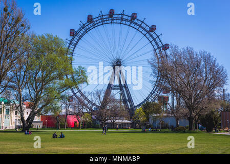 Wiener Riesenrad im Vergnügungspark Wurstelprater am Eingang der Prater in Wien, Österreich Stockfoto